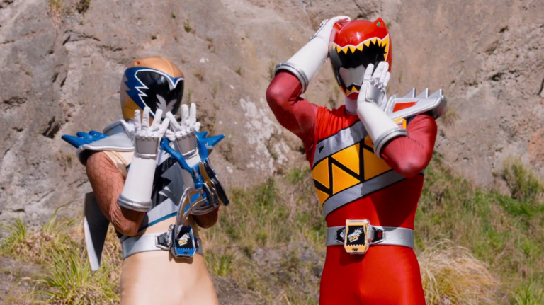 Pink Ranger Dino Charge main image 1