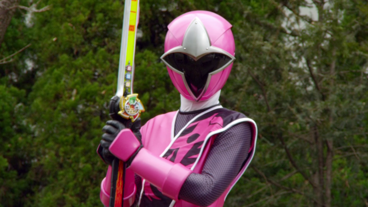 Розовый рейнджер. Могучие рейнджеры ниндзя сталь 2. Power Rangers Ninja Steel. Power Rangers ниндзя. Пауэр рейнджеры розовый рейнджер.